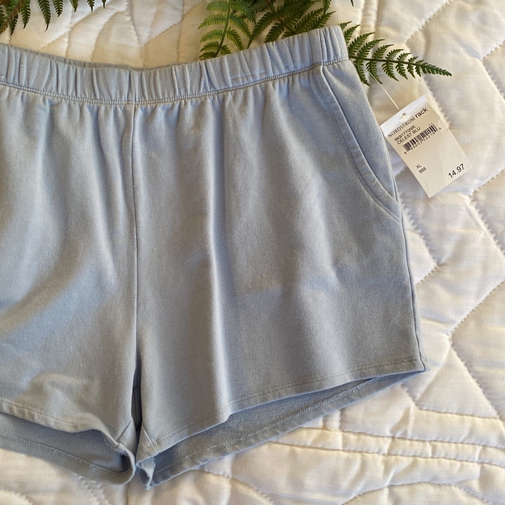 NWT Pull On Shorts